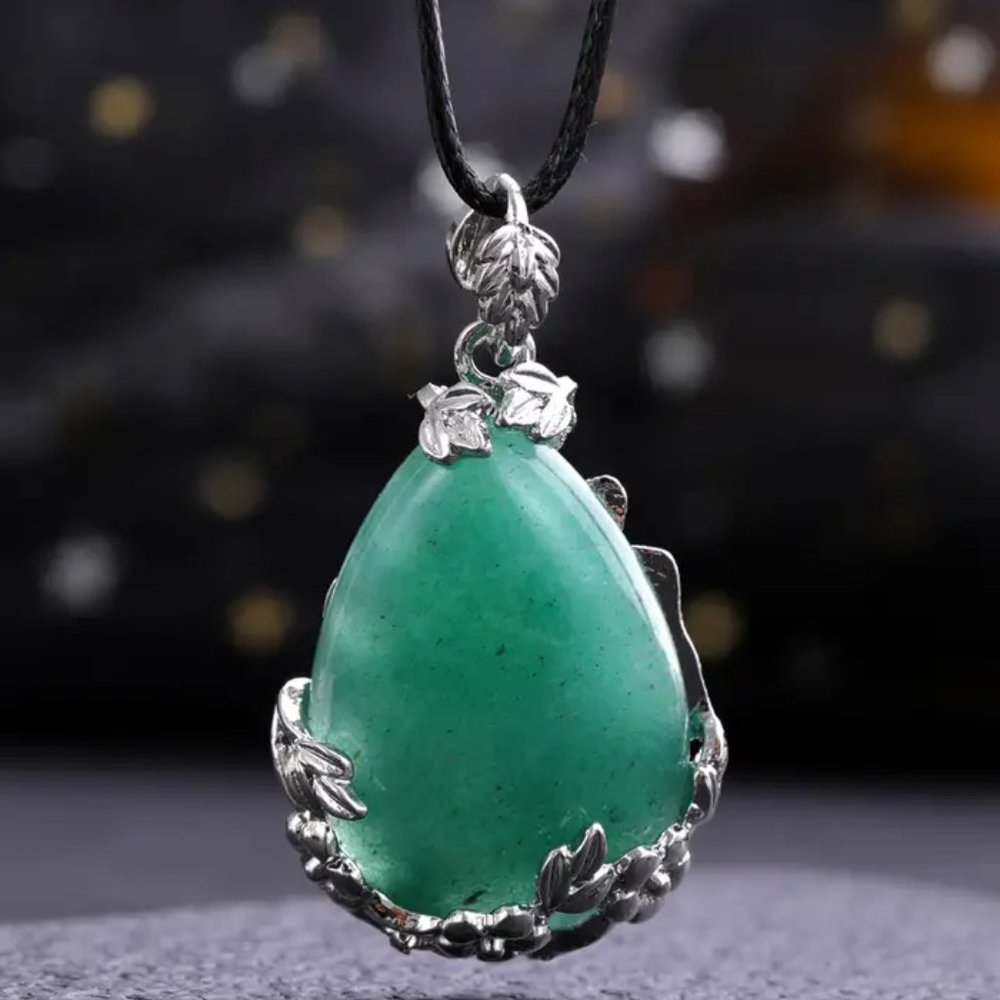 Green Aventurine Natural Stone Drop Shaped Pendant Necklace Healing Gemstone